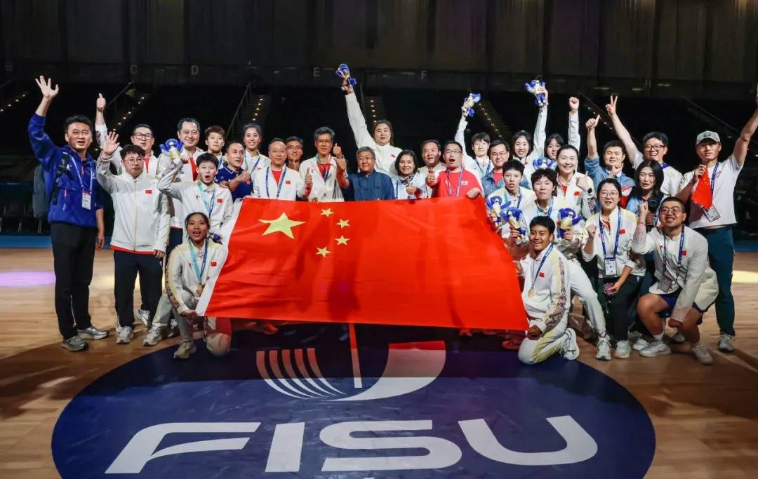 李星诺、赵若含!为国争光!