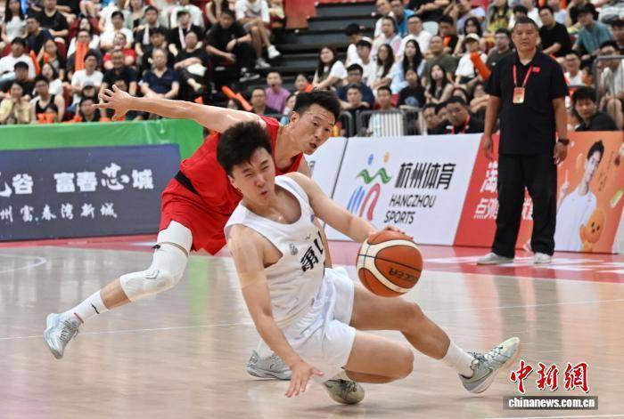 “浙BA”杭州(zhōu)赛区季军赛吸引民众