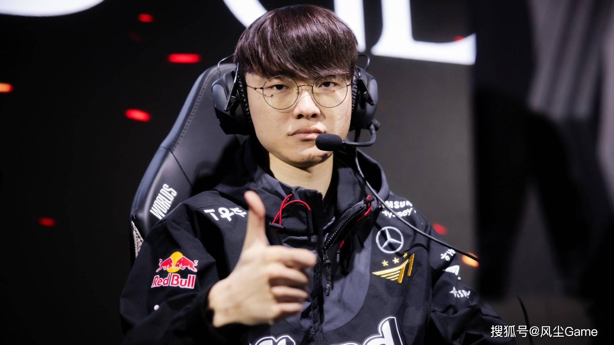 LOL传奇中(zhōng)单官(guān)宣(xuān)退役！连续8年进世(shì)界赛，巅峰(fēng)期把(bǎ)IG打到解散