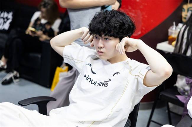 【一竞技】LOL：冒泡赛胜者组对决前瞻 IG和(hé)TES宿命对决！