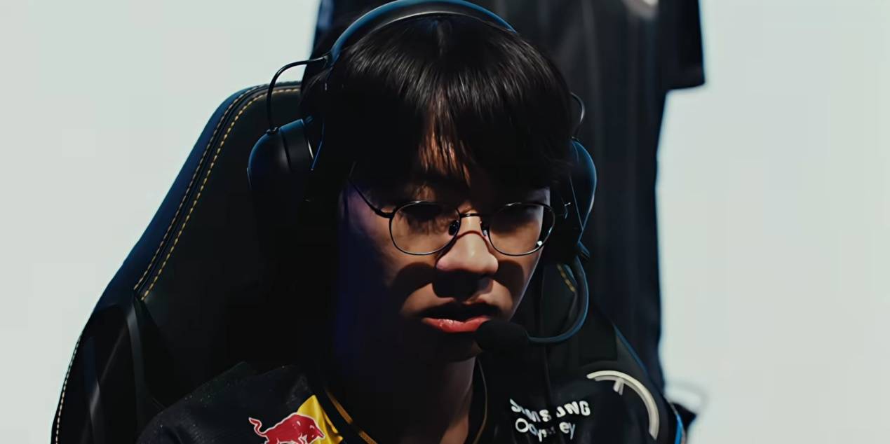 LPL遭遇巨大打击！AL八强首战告负，Faker岩雀封神，Hope葬送(sòng)比赛