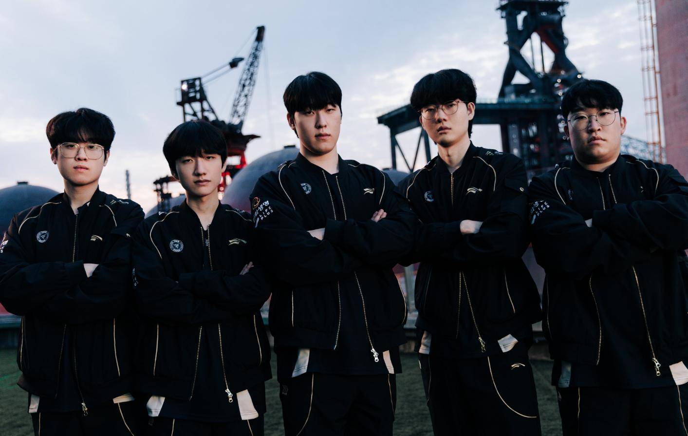 S15八强赛前瞻:LCK内战一触即发,CFO肩负抗韩使命!